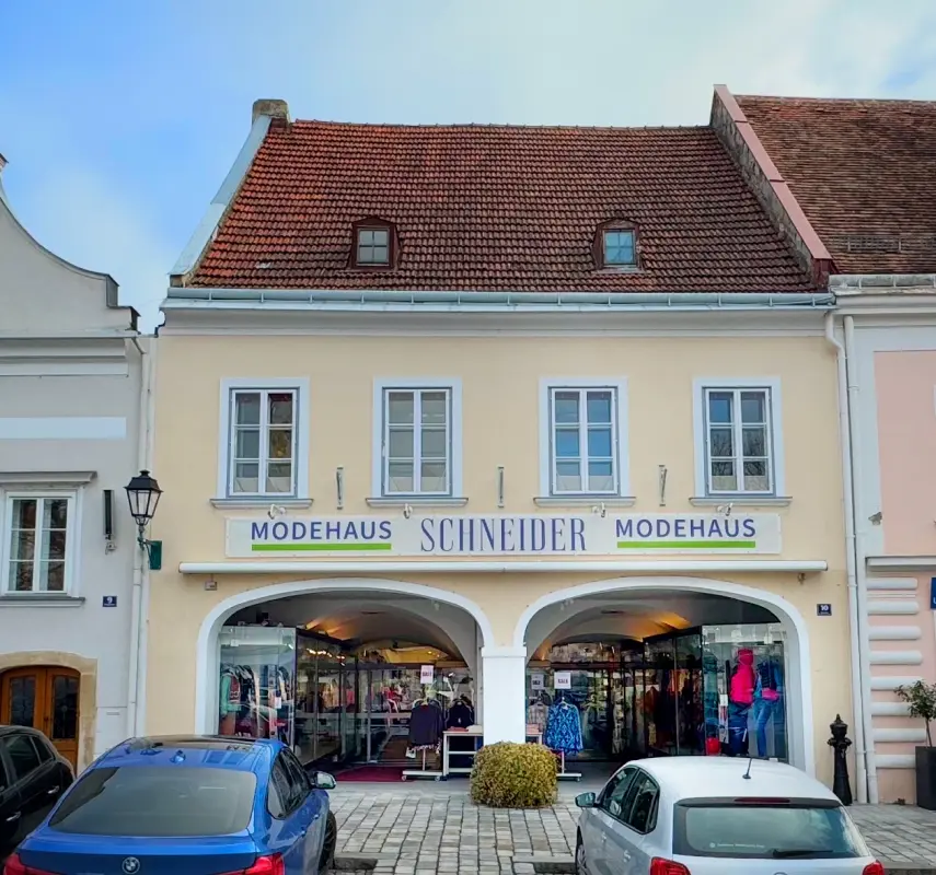 Gebäude von Modehaus Friedl in Retz